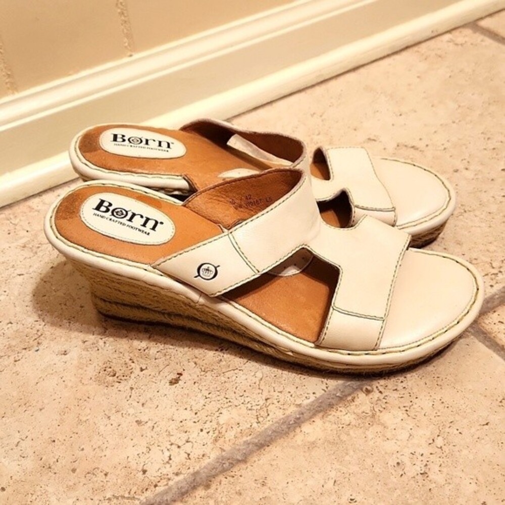 Born Women's White Leather Wedge Espadrille Sandals Size 10